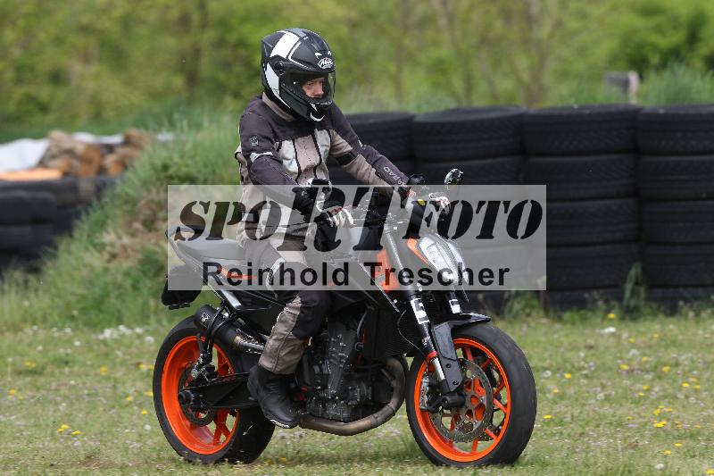 Archiv-2025/10 23.04.2025 Cornu Master School ADR/rot-rouge/57